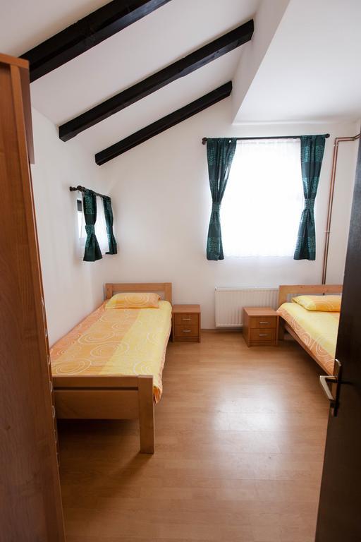 Apartment Licka Vodenica Josipdol Szoba fotó