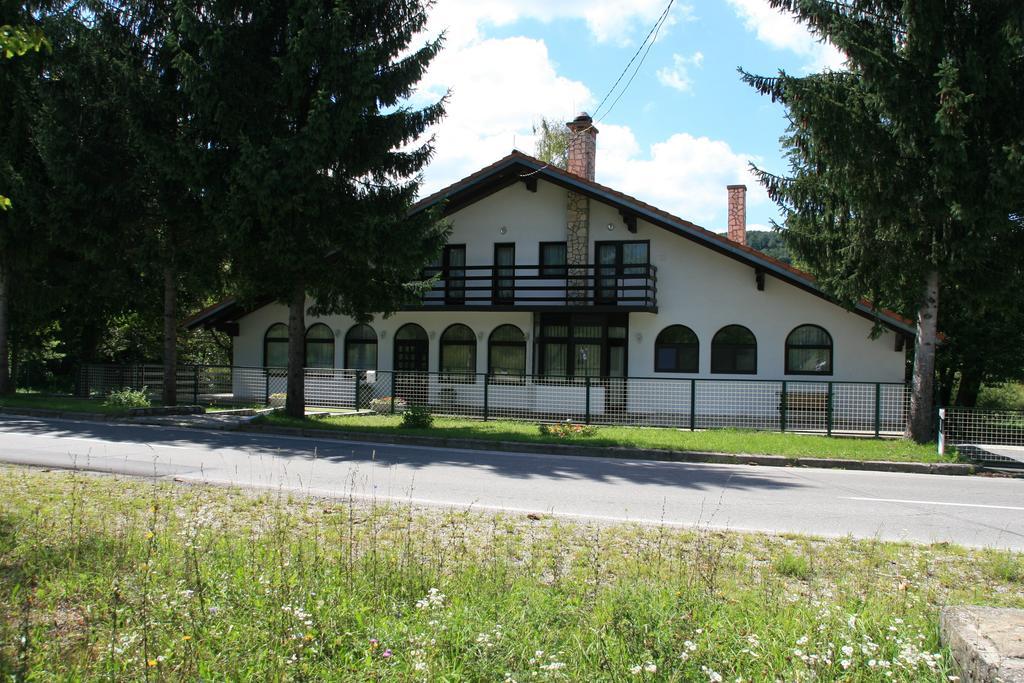 Apartment Licka Vodenica Josipdol Szoba fotó