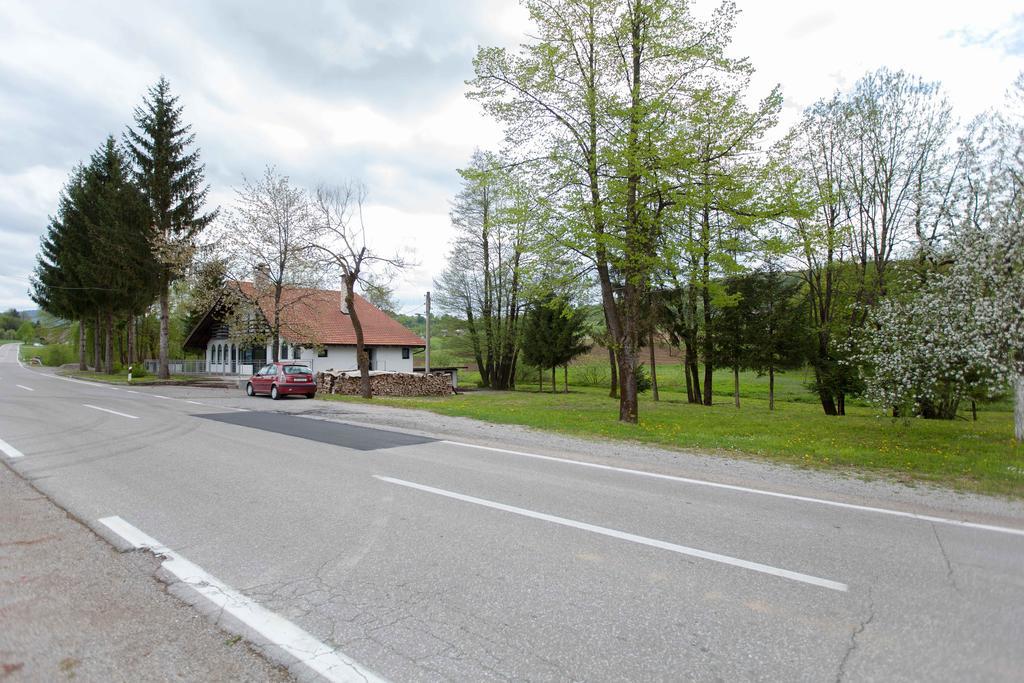 Apartment Licka Vodenica Josipdol Szoba fotó